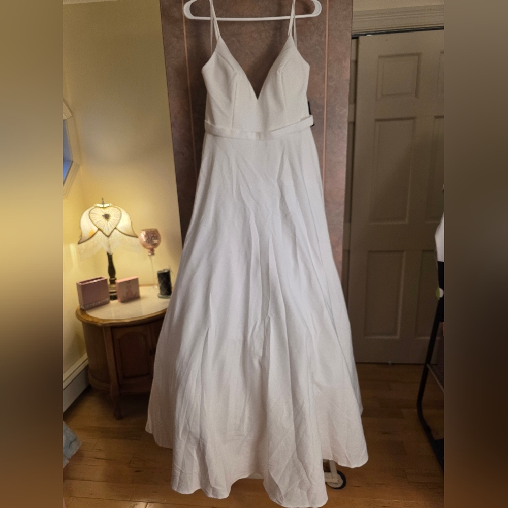 Ieena For MacDuggal Beautiful Formal White Dress With Pockets.Sz 12.NWT